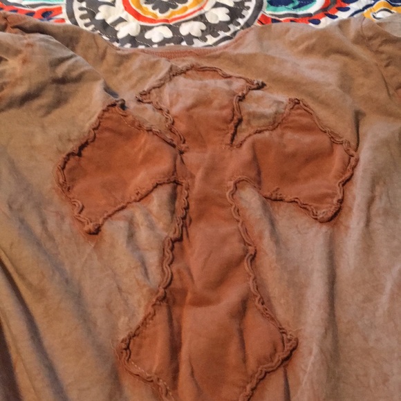 t-shirt - Picture 2 of 4